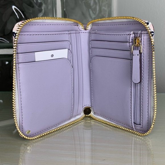 🔥FINAL SALE🔥Kate Spade Wallet - Picture 2 of 4